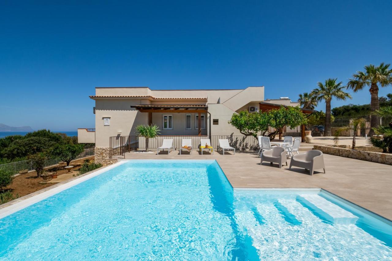 Dellacqua Villa *