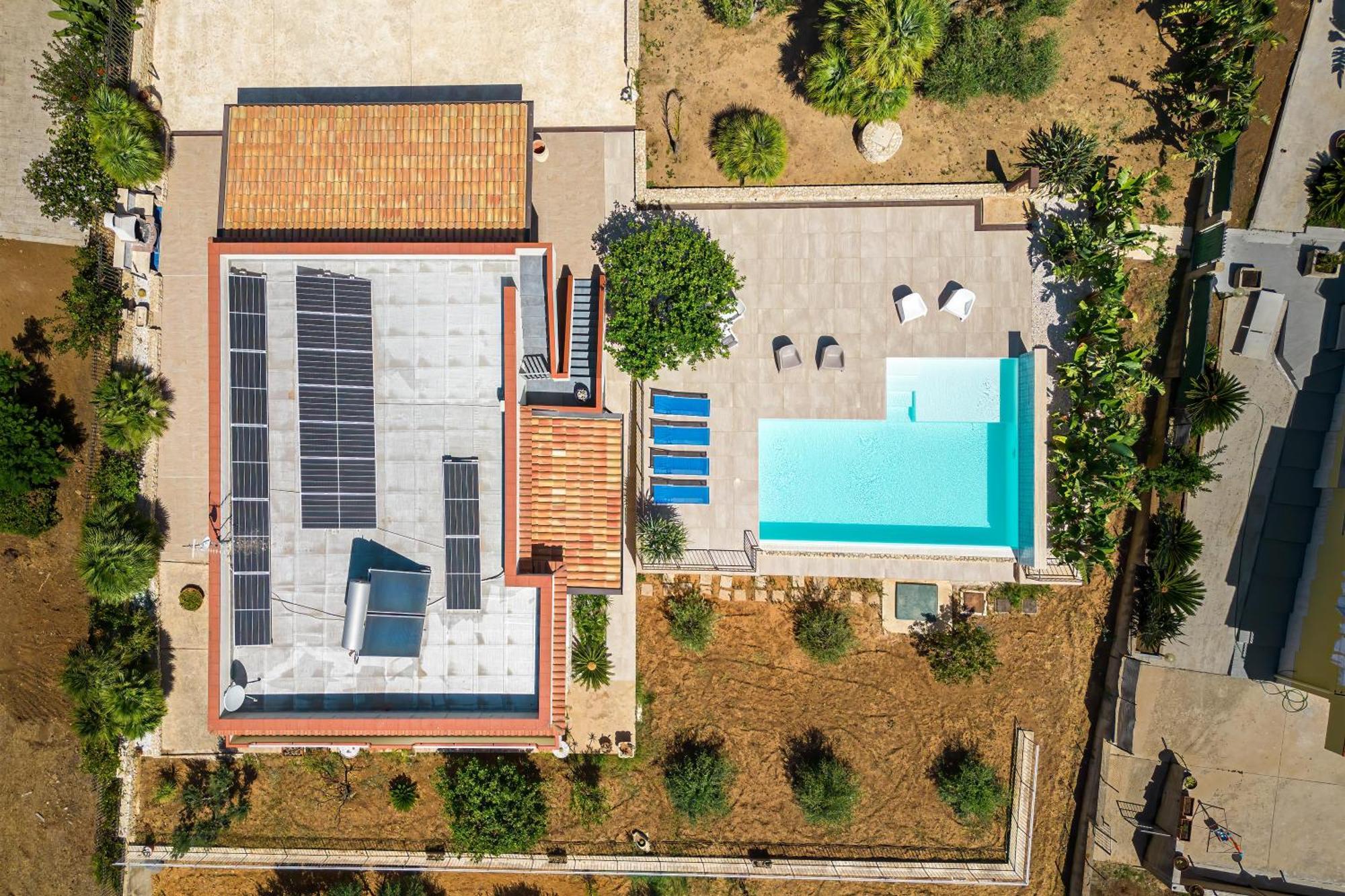 Dellacqua Villa *